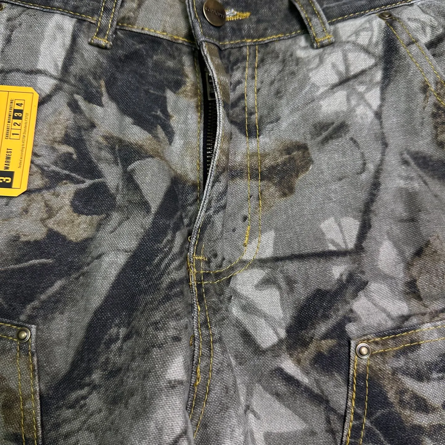 Carhartt 2026 New Arrival 3D Digital Printed Dead Tree Retro Work Wear Logging Couple Loose Jeans High Version High Version Top Ceiling Quality Styles with different washed textures, very friendly to people with thin legs and thick legs. The straight version is very flattering to the leg shape. Moderate length that never goes out of style, easy to match with casual, basic styling for various styles, a must-have in the wardrobe! The fabric is stiff but also makes the upper body soft without losing texture. The washing process is even more perfect. It is a must-have item for everyone! ! ! Washed wheat, hang tag, pants label, three complete labels Color: Picture color Size: 28, 30, 32, 34, 36 (five sizes)